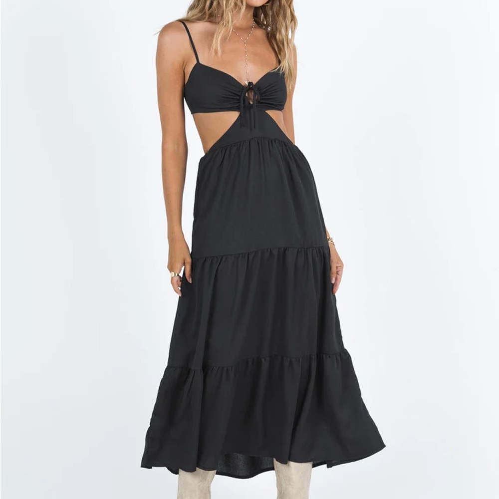 Chic Black Cutout Maxi Dress